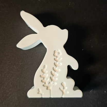Silikonform: Zwei Hasen mit Blumendekor (2er-Set)