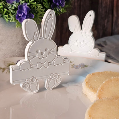 Silikonform: Anhänger "Hase mit Schild", 2er Set