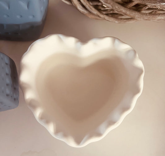 Silikonform: Herzschale mit gewelltem Rand (auch als Kerzenschale verwendbar)
