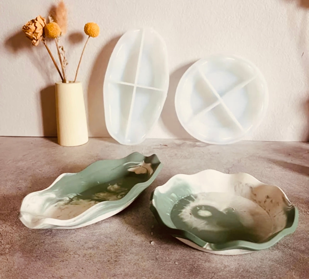 Silikonformen Set Teller mit welligem Rand oval und rund
