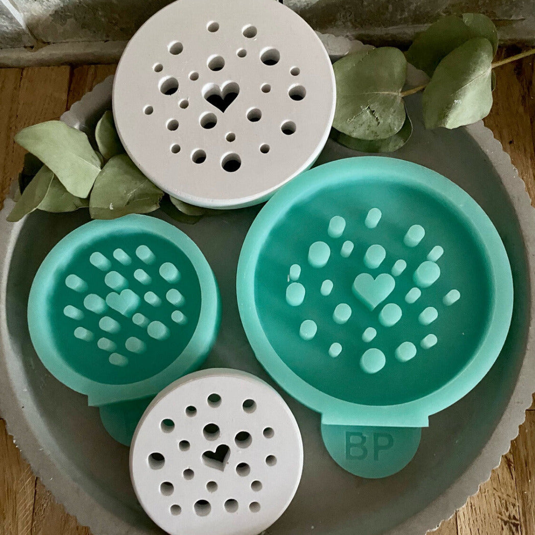 Silikonform: Blumenretter mit Herz in drei Größen