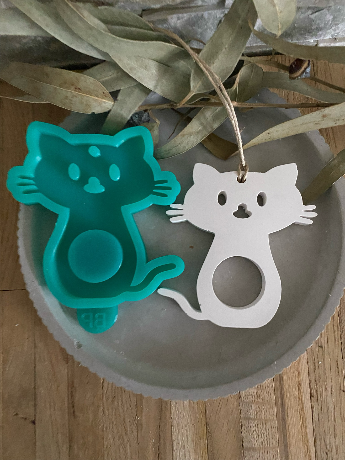 Silikonform: Katze für eine Schokokugel